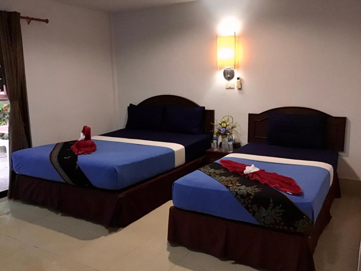 Andaman Beach Resort Koh Jum Esterno foto
