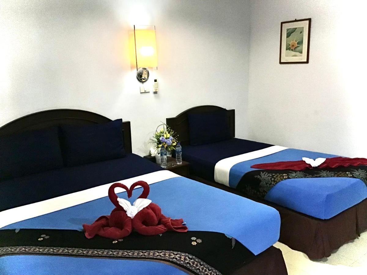Andaman Beach Resort Koh Jum Esterno foto
