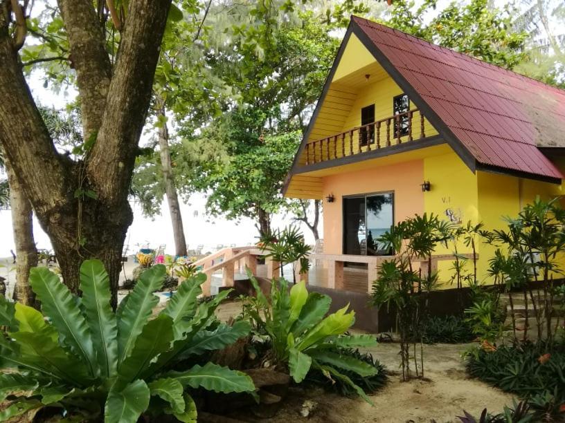 Andaman Beach Resort Koh Jum Esterno foto