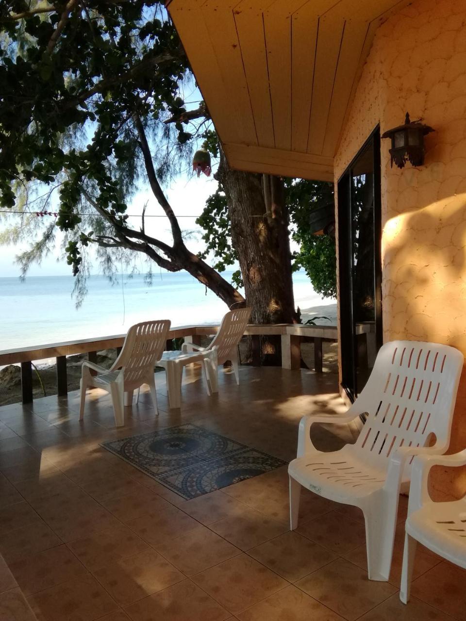 Andaman Beach Resort Koh Jum Esterno foto