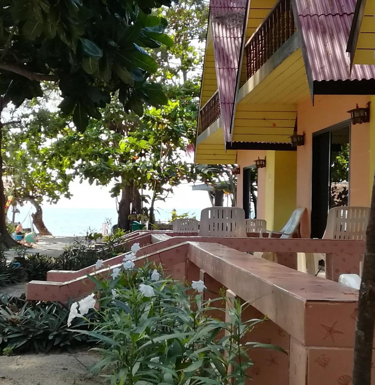 Andaman Beach Resort Koh Jum Esterno foto