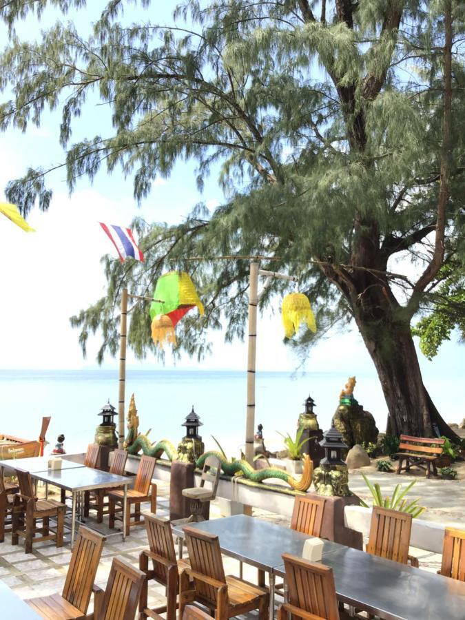 Andaman Beach Resort Koh Jum Esterno foto